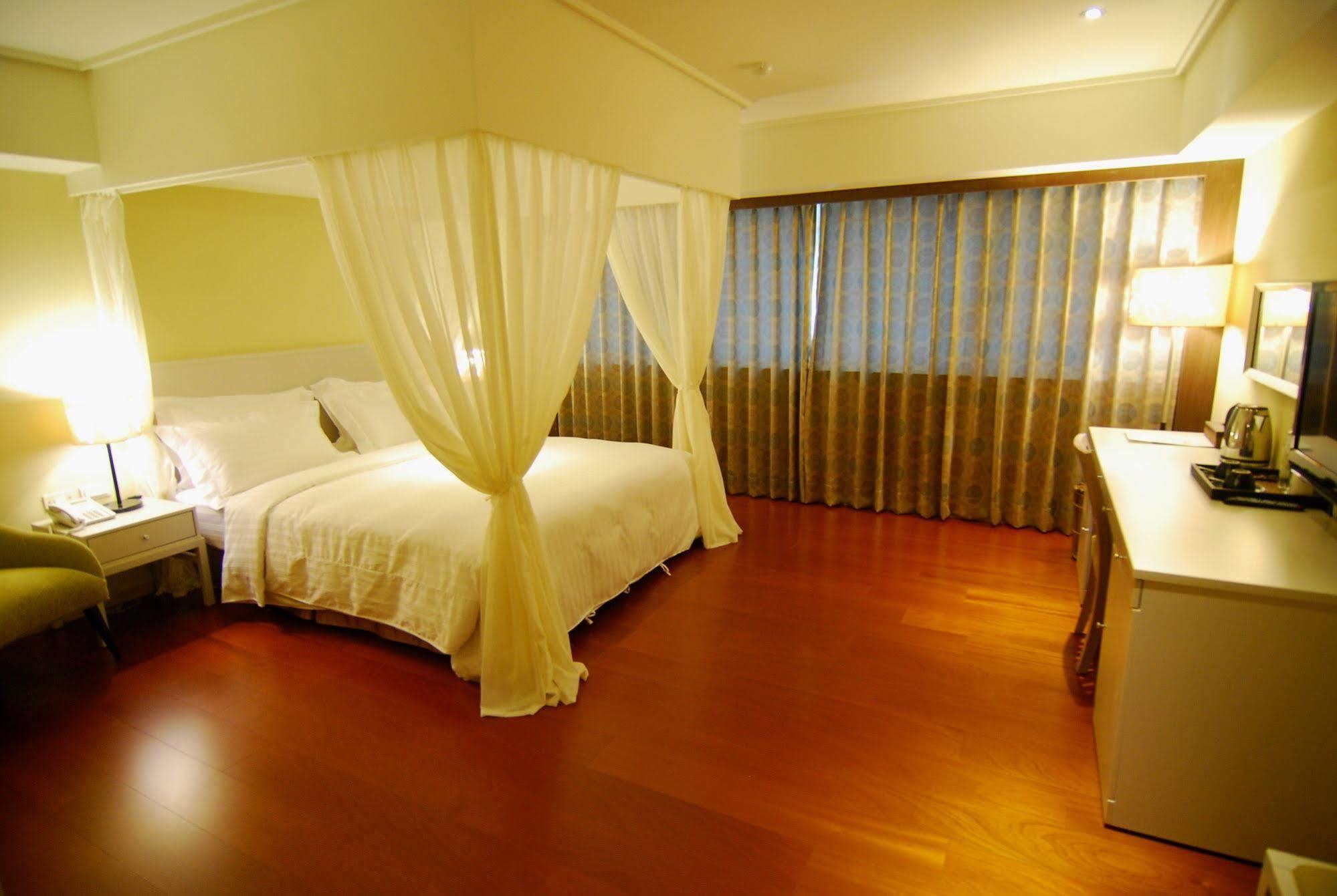 ไท่ถัง บาหลี สูทส์ โฮเต็ล Hotel Taitung ภายนอก รูปภาพ